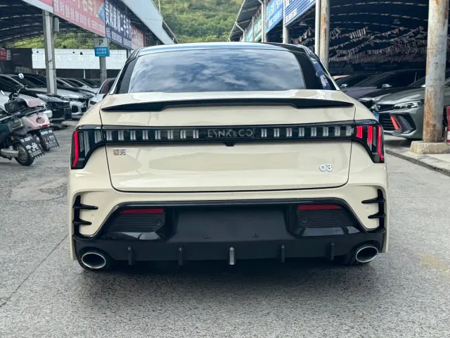 Lynk & Co 03 — Фото автомобиля 5