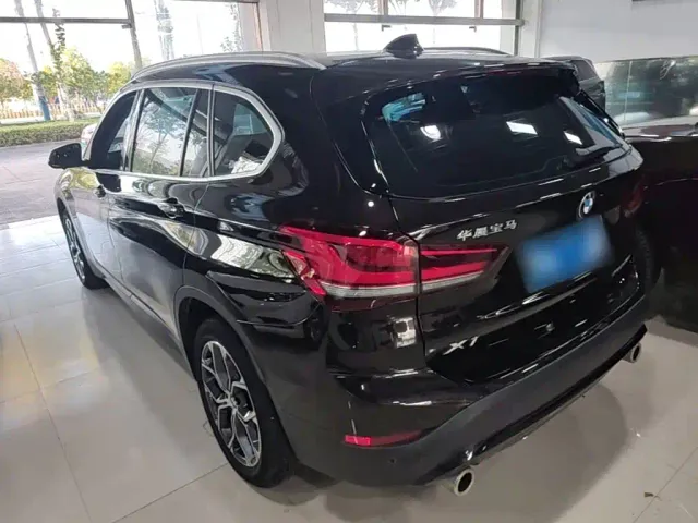 BMW X1 — Фото автомобиля 4