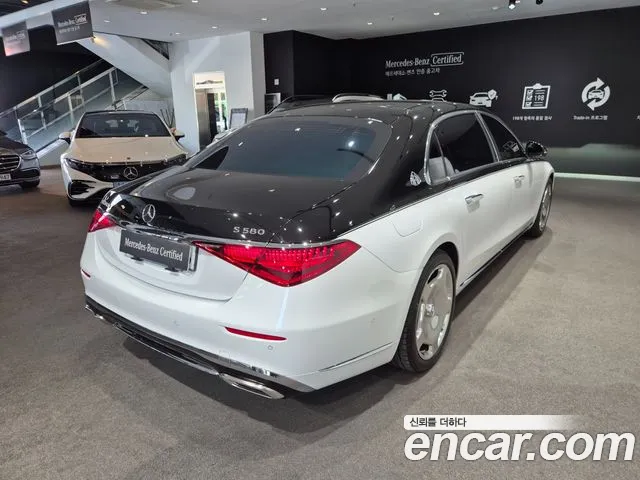 Mercedes-Benz S-Class — Фото автомобиля 2