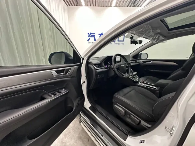 Haval M6 — Фото автомобиля 7