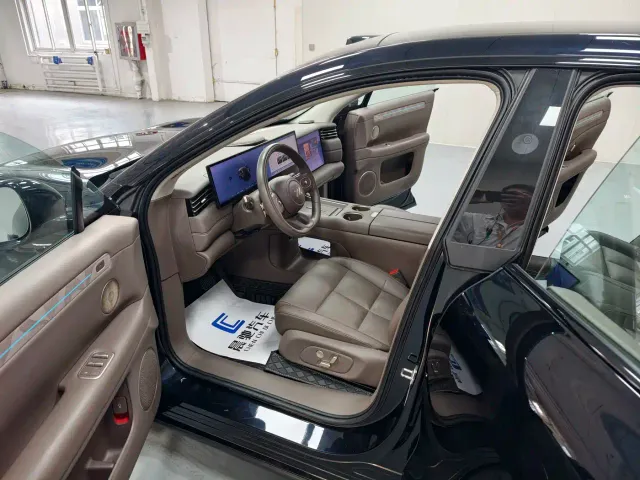 IM Motors LS6 — Фото автомобиля 13