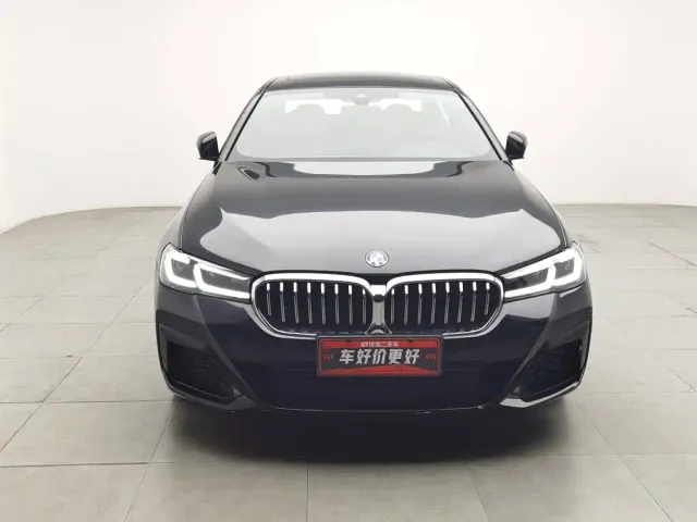 BMW 5 Series — Фото автомобиля 3
