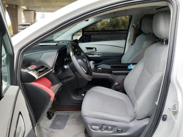 Toyota Granvia — Фото автомобиля 14