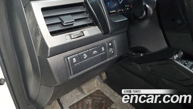 KG_Mobility_Ssangyong Rexton Новый Rexton Sport Дизель 2.2 4WD — Фото автомобиля 18