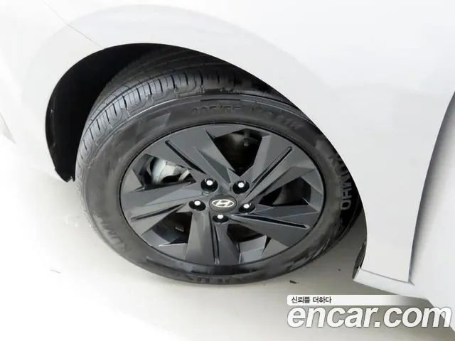 Hyundai Avante CN7 — Фото автомобиля 19