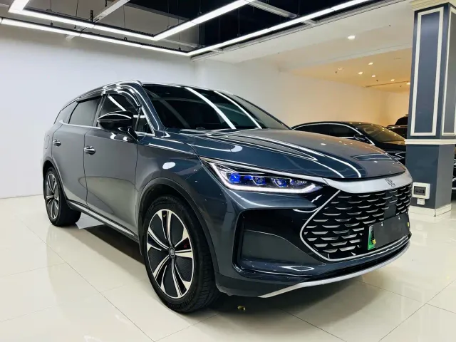 BYD Tang — Фото автомобиля 3