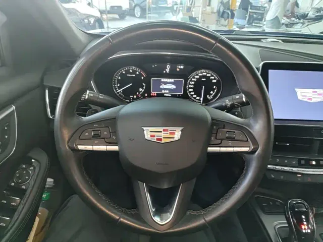 Cadillac CT5 — Фото автомобиля 10