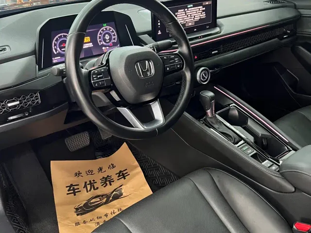 Honda Accord — Фото автомобиля 17