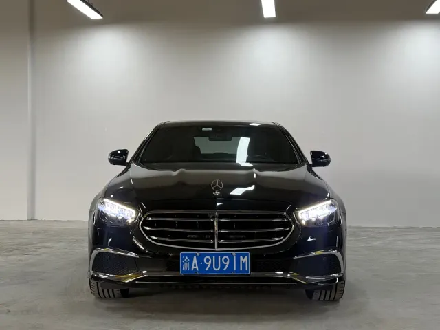 Mercedes-Benz E-Class — Фото автомобиля 2
