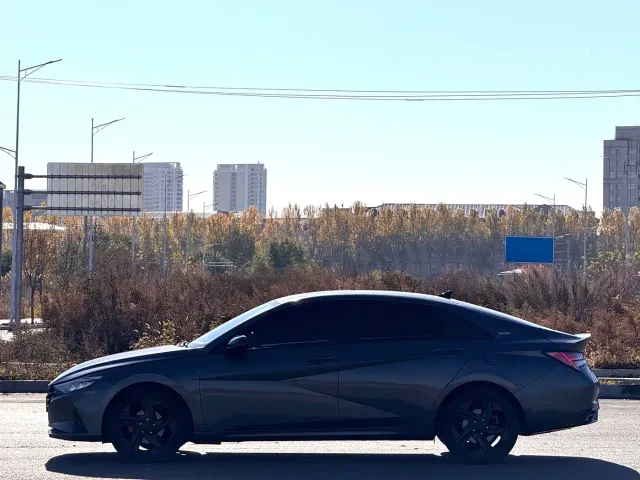 Hyundai Elantra — Фото автомобиля 8