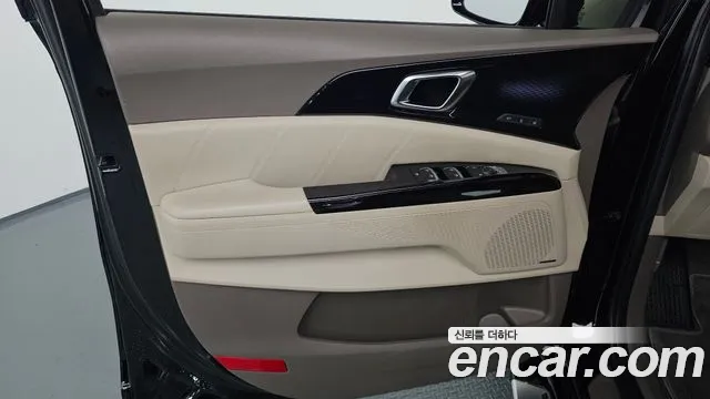 Kia Canival Carnival 4 поколение Дизель 7 мест Hi-Limousine — Фото автомобиля 20