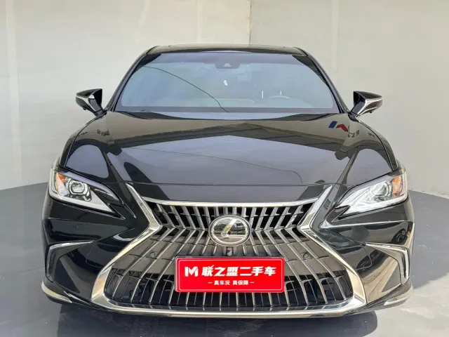 Lexus ES — Фото автомобиля 2