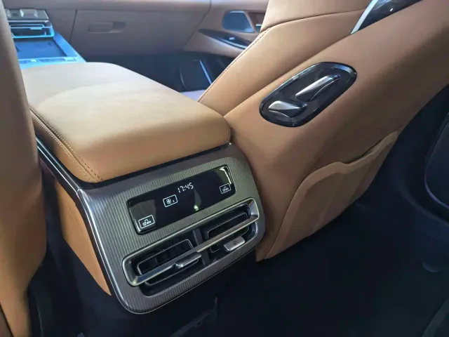 BYD Han L — Фото автомобиля 14