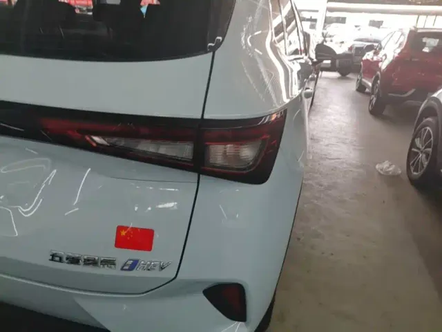 Wuling Asta — Фото автомобиля 7