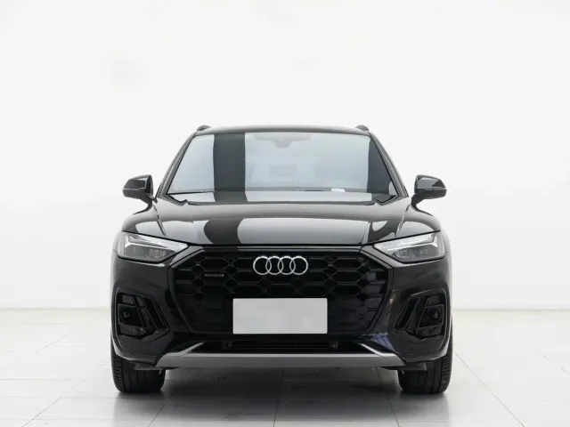Audi Q5L — Фото автомобиля 2