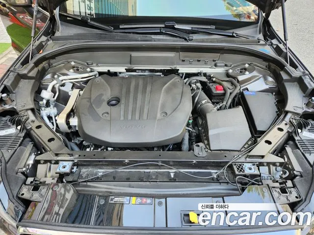 Вольво XC60 — Фото автомобиля 6