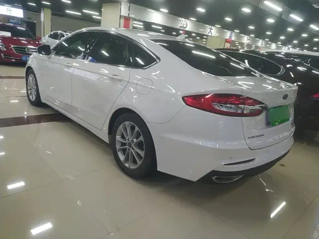 Ford Mondeo — Фото автомобиля 4
