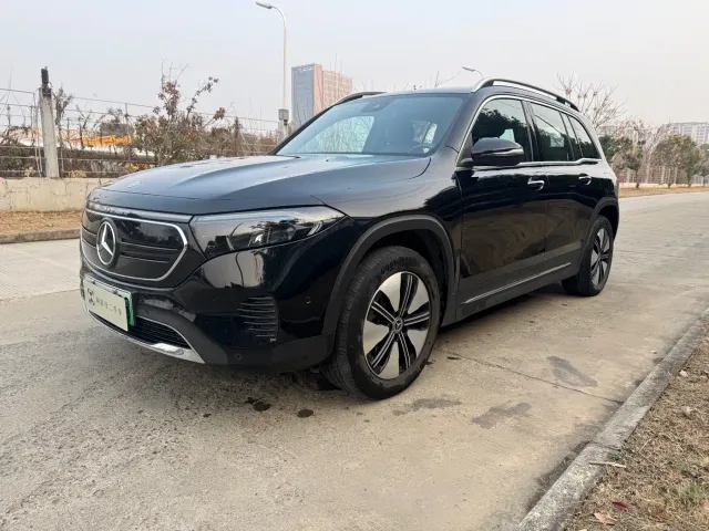 Фотография автомобиля — Mercedes-Benz EQB