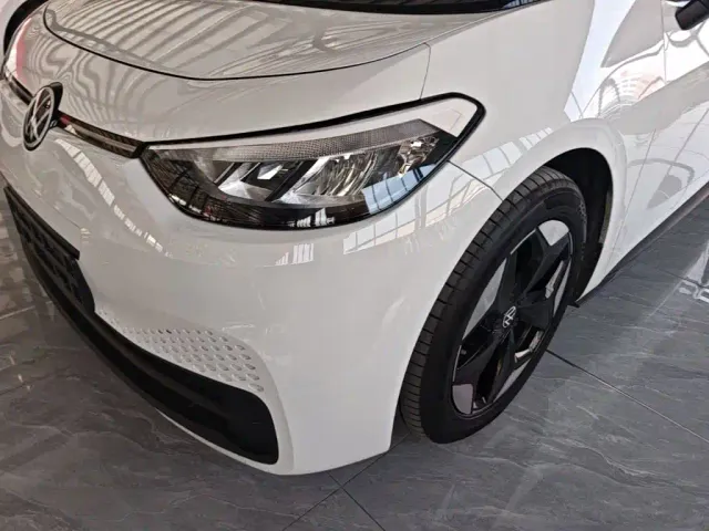 Volkswagen ID.3 — Фото автомобиля 23