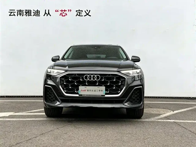 Audi Q8 — Фото автомобиля 3