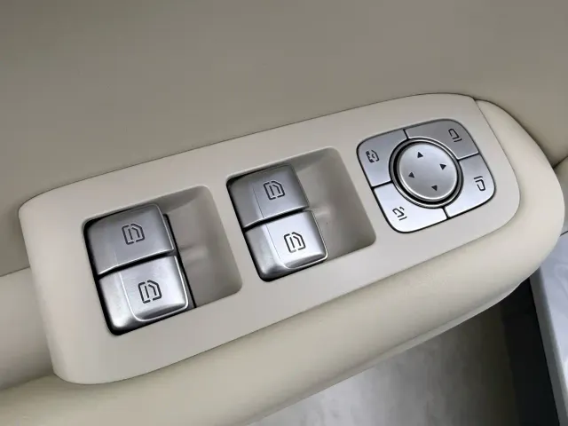 Li Auto L7 — Фото автомобиля 27