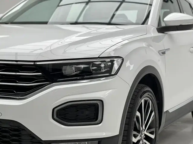 Volkswagen T-Roc — Фото автомобиля 6