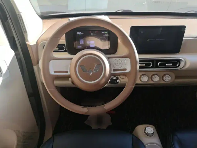 Wuling Hongguang Mini EV — Фото автомобиля 10