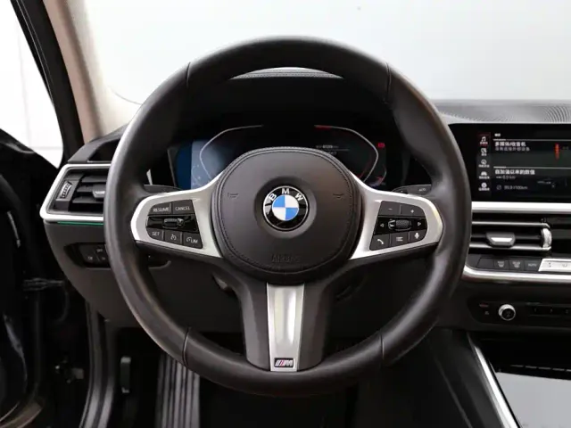 BMW 3 Series — Фото автомобиля 15