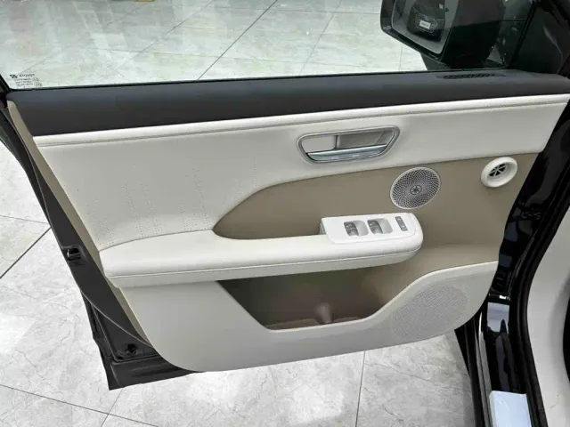 Toyota BoZhi 3X — Фото автомобиля 15