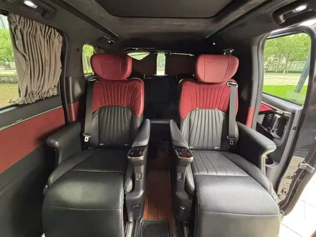 GAC Trumpchi M8 — Фото автомобиля 5