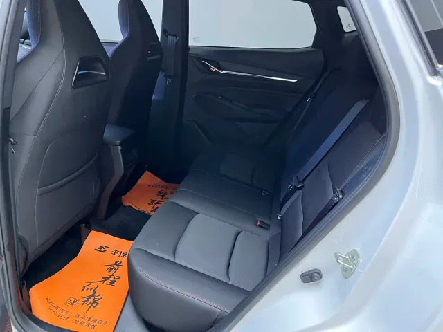 Changan X5 Plus — Фото автомобиля 7