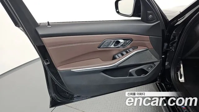 BMW 3 Series G20 — Фото автомобиля 24