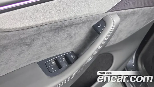 Tesla Model Y — Фото автомобиля 29