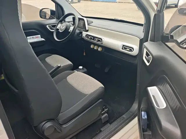 Wuling Hongguang Mini EV — Фото автомобиля 8