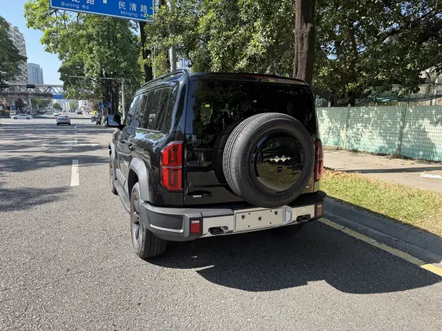 BYD FangChengBao Leopard 5 — Фото автомобиля 7