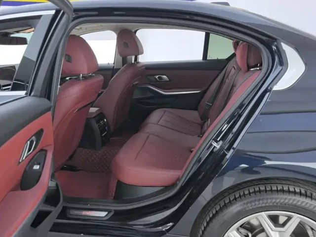 BMW i3 — Фото автомобиля 11
