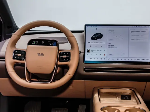 Li Auto i6 — Фото автомобиля 8