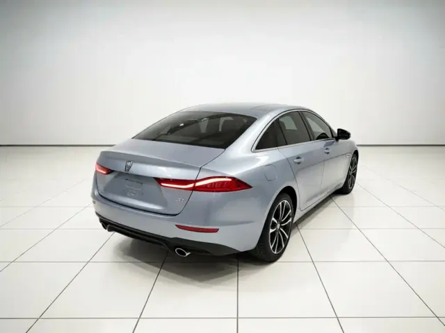 Roewe D7 — Фото автомобиля 4