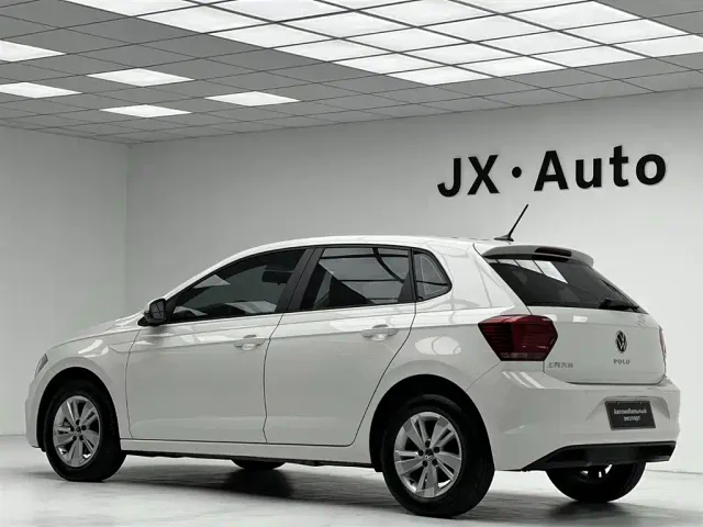 Volkswagen Polo — Фото автомобиля 8