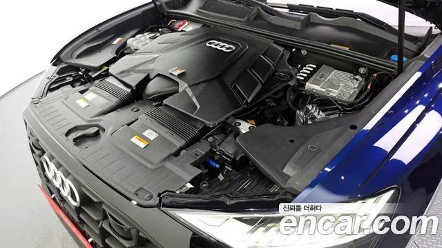 Audi Q8 55 TFSI quattro Premium — Фото автомобиля 6