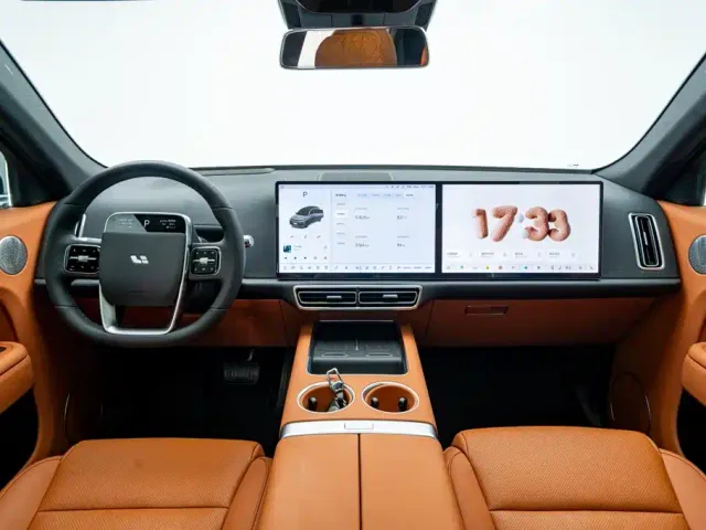 Li Auto L7 — Фото автомобиля 16