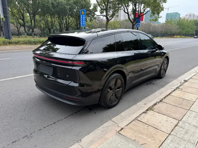 Li Auto i6 — Фото автомобиля 11