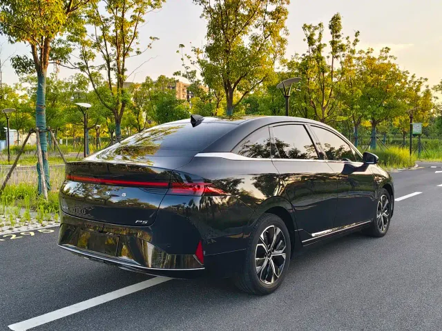 Xpeng P5 — Фото автомобиля 6