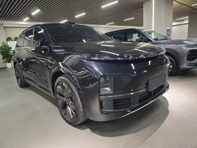 Li Auto L9 — Фото автомобиля 3