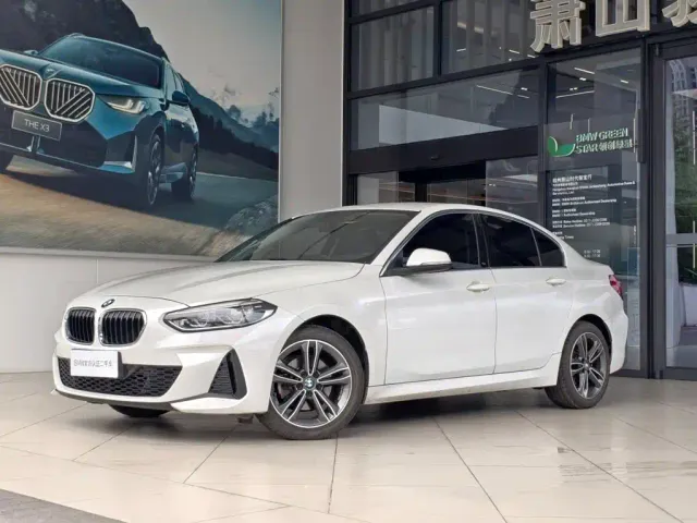 Фотография автомобиля — BMW 1 Series