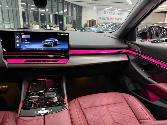 BMW 5 Series — Фото автомобиля 18
