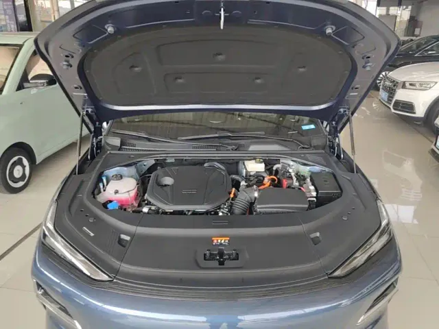 Geely Galaxy Xingyao 8 — Фото автомобиля 19