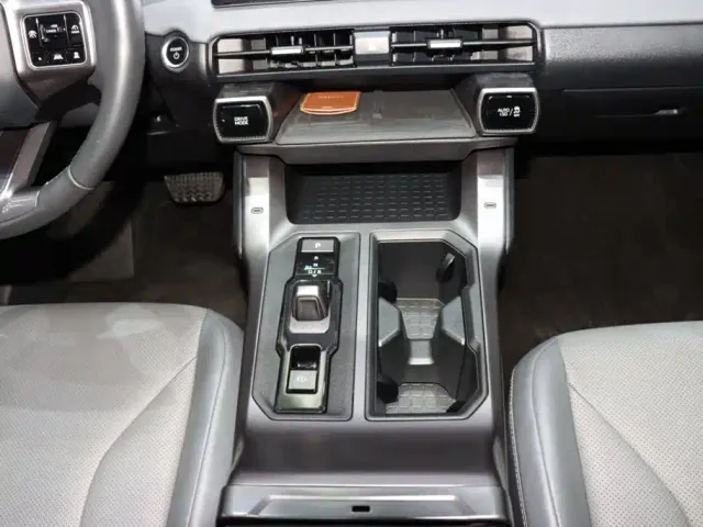 Toyota Wildlander — Фото автомобиля 14