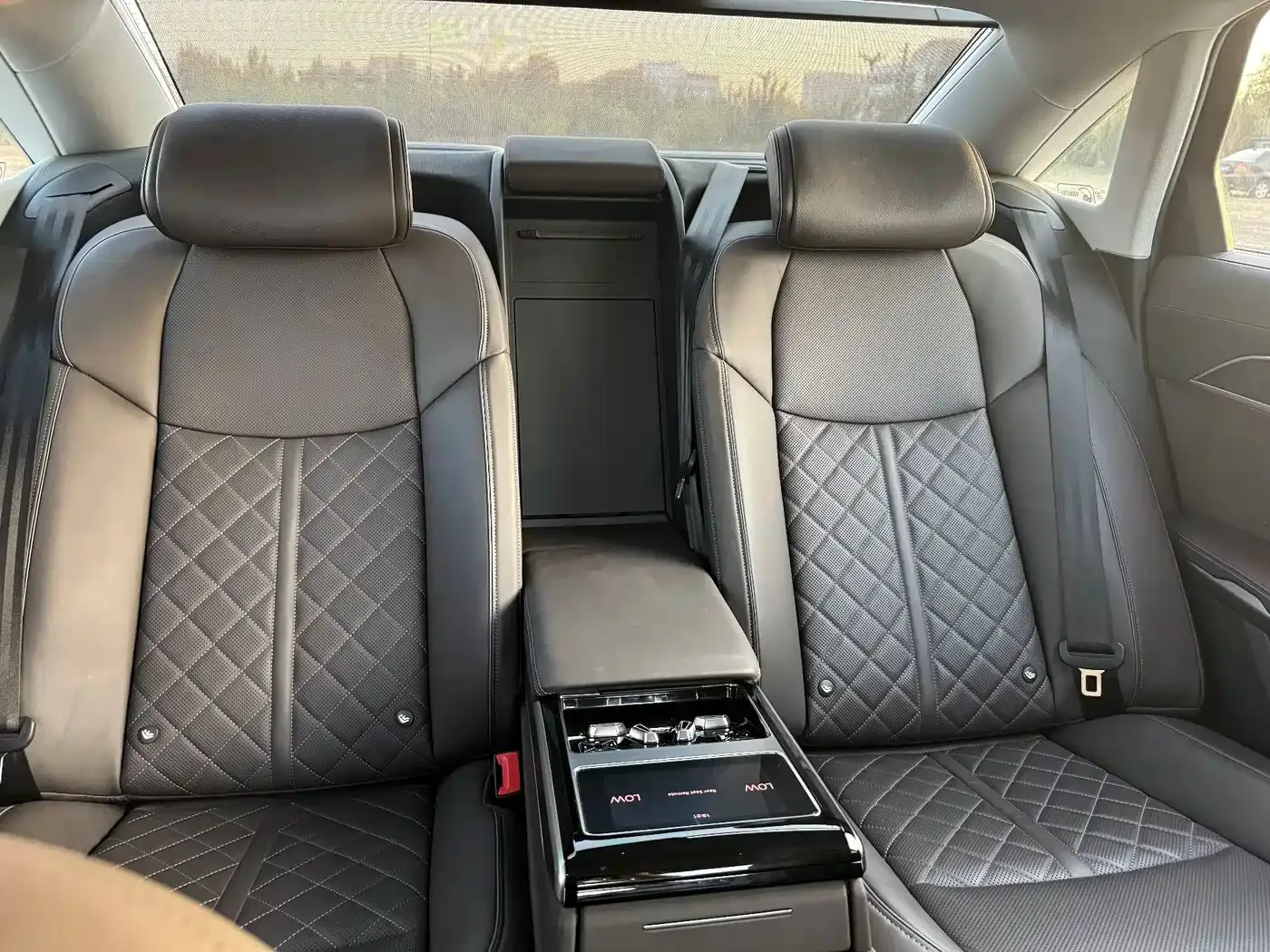 Audi Audi A8 2024 Model A8L 50 TFSI quattro Premium Selection — Фото автомобиля 6