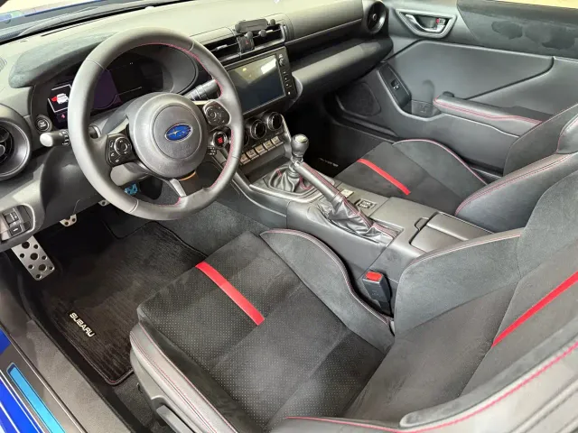 Subaru BRZ — Фото автомобиля 5